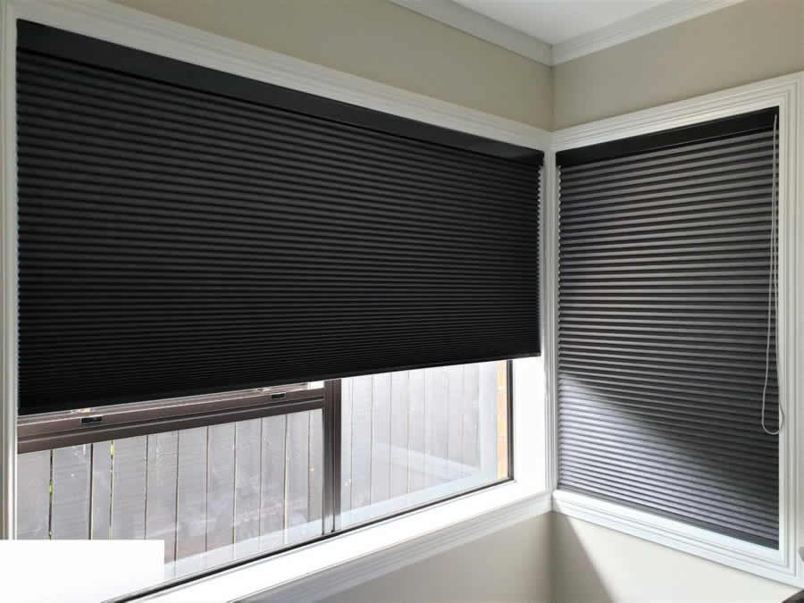 V&aacute;ch ngăn r&egrave;m tổ ong giữ nhiệt ngăn lạnh